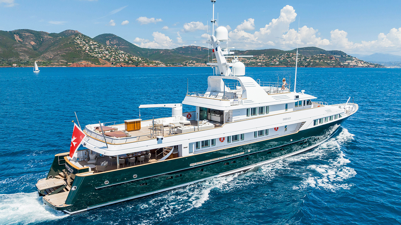 emerald22